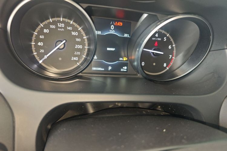 路虎 发现神行 2017款 2.0T SE中控内饰15