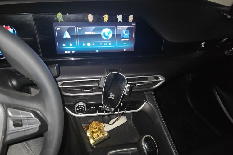 长安 逸动 2020款 PLUS 1.6L GDI 手动豪华型中控内饰16