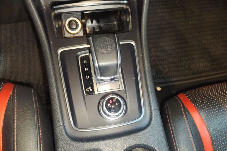 奔驰A级AMG(进口) 2017款 改款 AMG A 45 4MATIC局部细节18