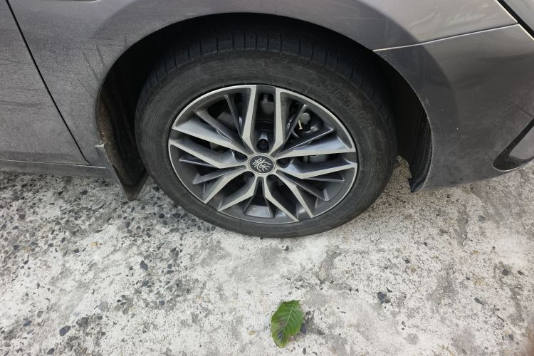 比亚迪 秦PLUS 2021款 EV 500KM 豪华型车身外观10