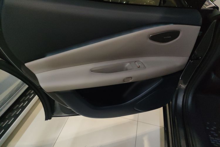 领克Z10 2024款 95kWh 766km后驱Max中控内饰7008