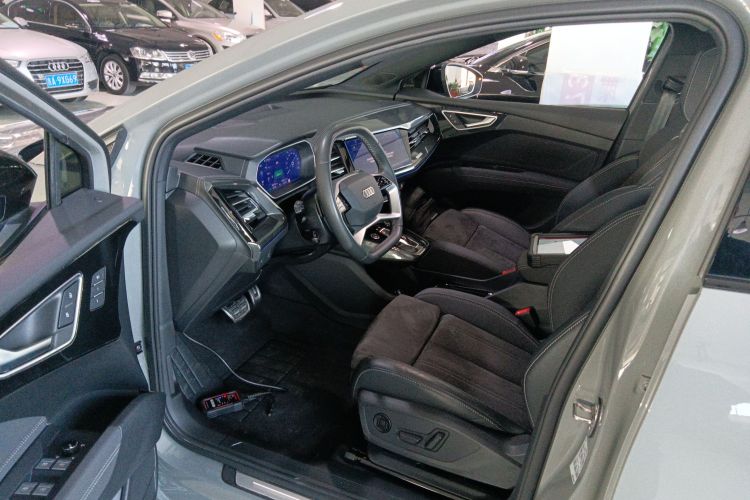 奥迪Q4 e-tron 2023款 40 e-tron 创境版中控内饰19