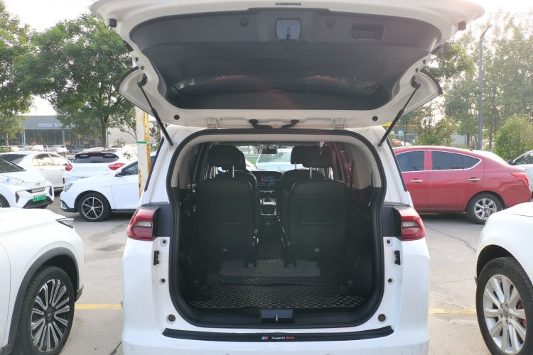 广汽传祺 传祺M6 2021款 270T DCT豪华版（七座）机舱底盘23