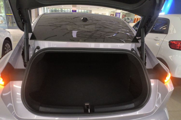 蔚来ET5T 2025款 75kWh Touring机舱底盘23