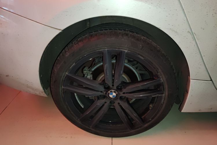 宝马1系 2021款 改款 125i M运动曜夜版车身外观6008