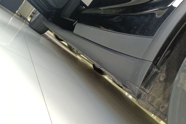 特斯拉 Model X 2019款 标准续航版局部细节9002