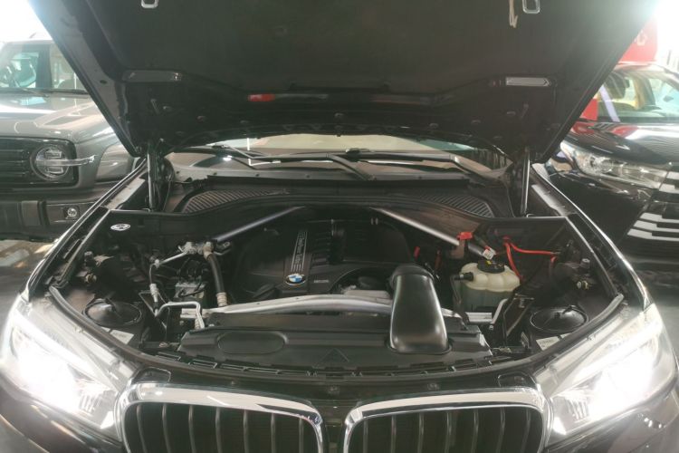 宝马X5（平行进口） 机舱底盘24