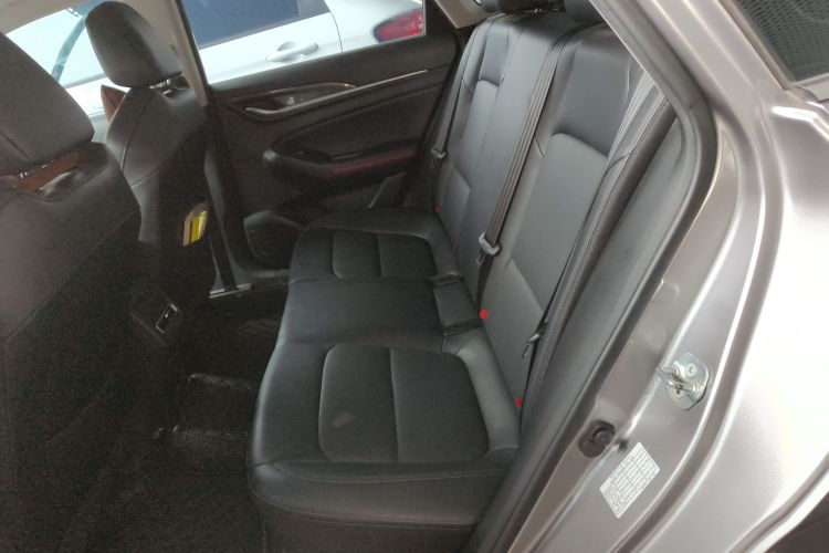 长安 逸动 2020款 PLUS 蓝鲸NE 1.4T GDI DCT尊贵型中控内饰7004