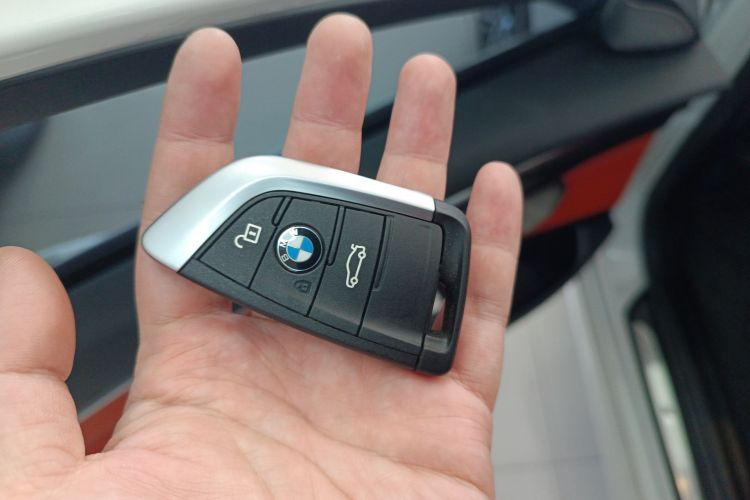 宝马1系 2022款 125i M运动曜夜版中控内饰11