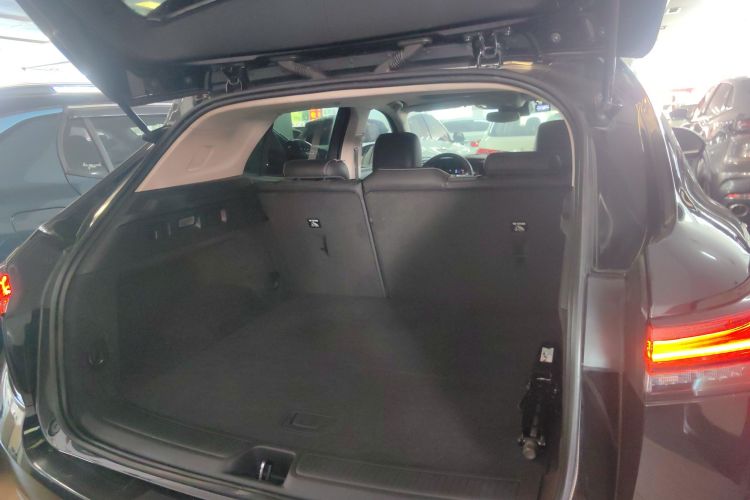 别克 2022款 昂科威S 552T 两驱豪华型机舱底盘23