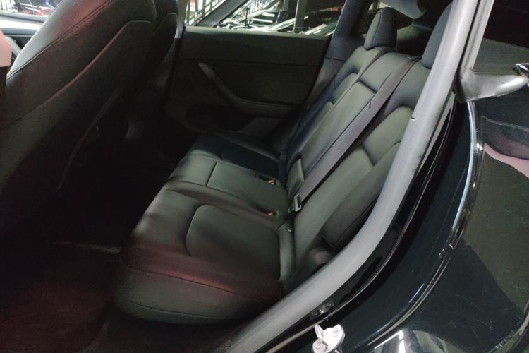 特斯拉 Model Y 2021款 标准续航后驱版中控内饰21