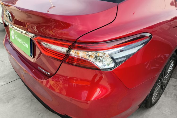 丰田 凯美瑞 2019款 改款 双擎 2.5HQ 旗舰版车身外观6006