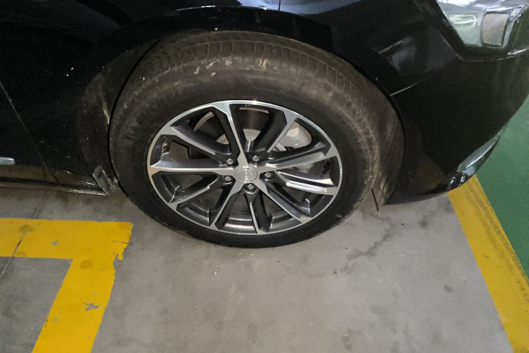 别克 君越 2021款 652T 豪华型车身外观10