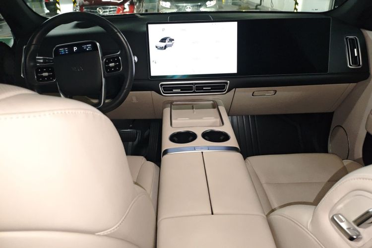 理想汽车 理想L7 2023款 Max中控内饰7002