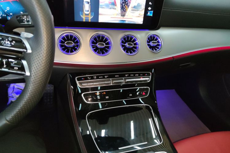 奔驰E级(进口) 2023款 改款 E 260 轿跑车中控内饰16