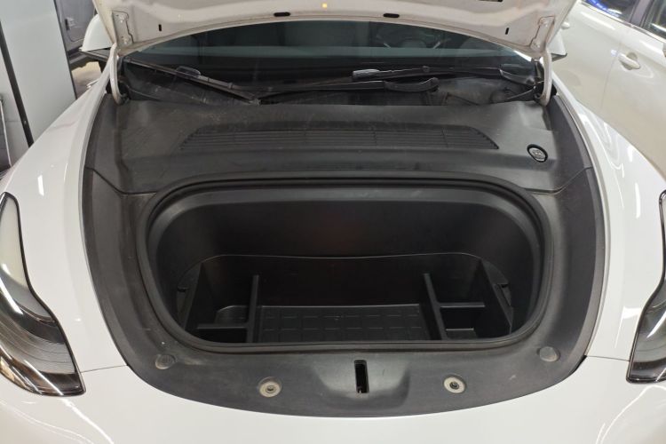 特斯拉 Model Y 2021款 标准续航后驱版局部细节24