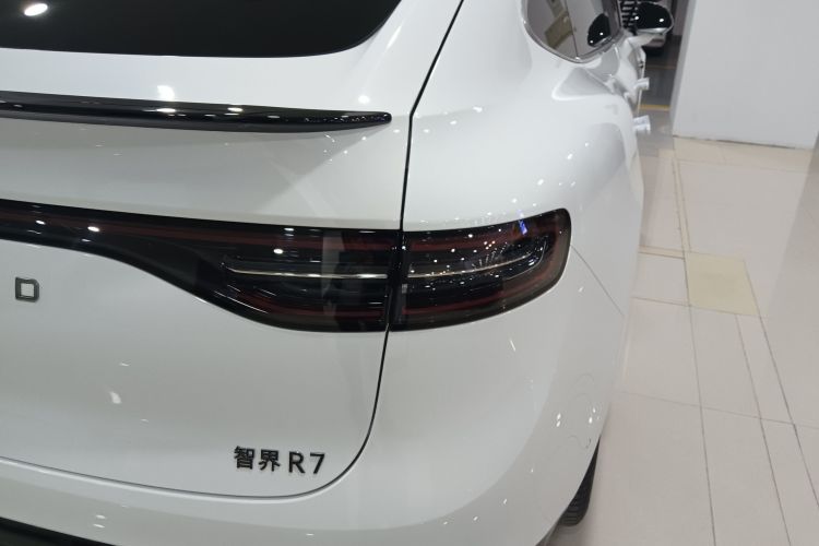 鸿蒙智行 智界R7 2024款 纯电 736km UItra车身外观9