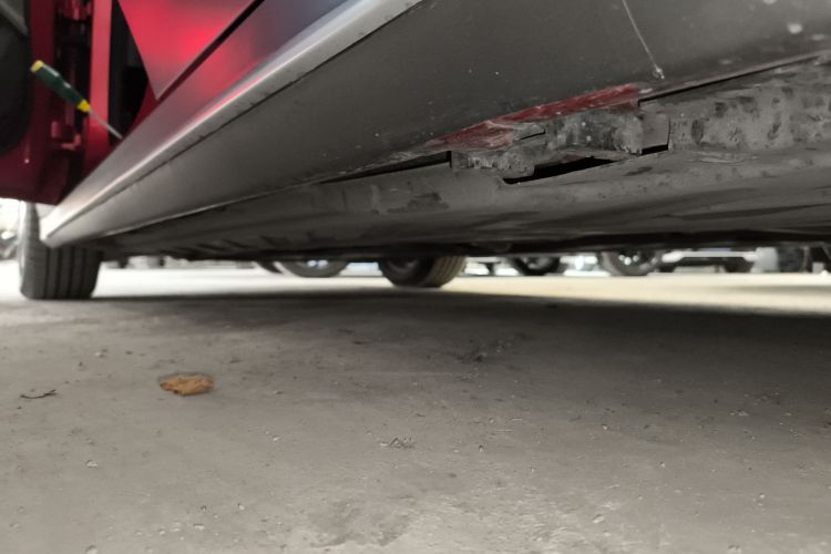 奔驰C级 2019款 改款 C 260 L 运动版局部细节9002