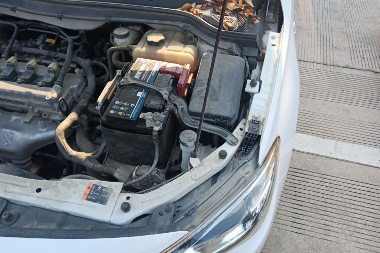 雪佛兰 科沃兹 2018款 320 自动欣享天窗版机舱底盘26