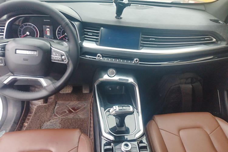 哈弗H6 2017款 蓝标 2.0T 自动两驱智尚型中控内饰16