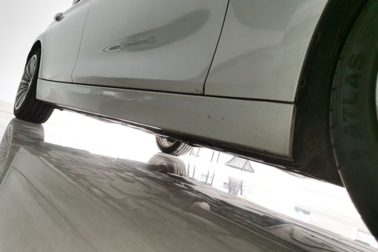 宝马3系 2018款 320Li 时尚型局部细节9001