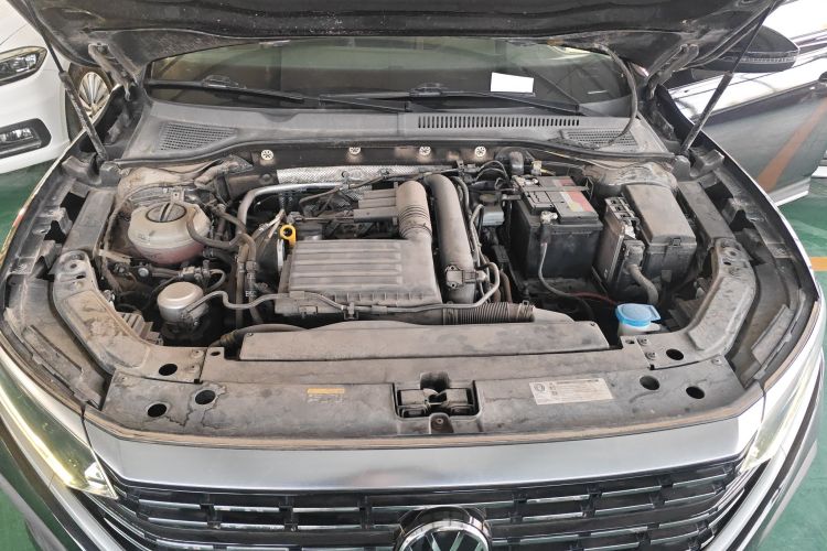 大众 帕萨特 2022款 280TSI 商务版机舱底盘24