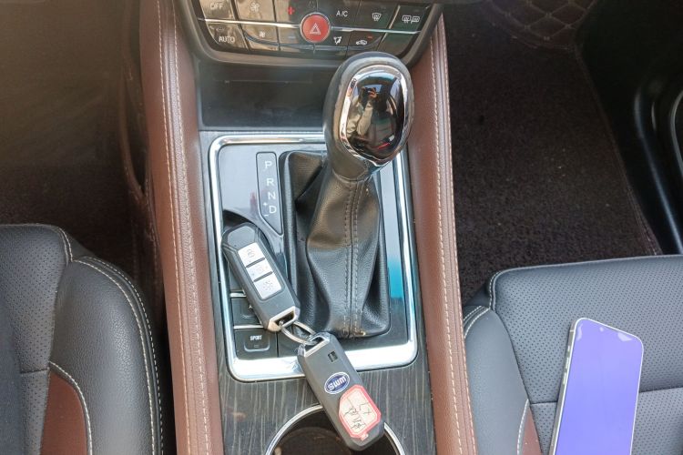 SWM斯威汽车 SWM斯威X7 2017款 1.5T 自动智享型 7座中控内饰18