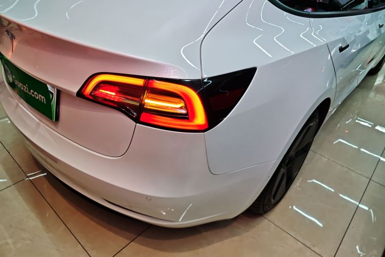 特斯拉 Model 3 2021款 标准续航后驱升级版车身外观9