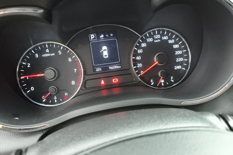 起亚K3 2016款 1.6L 自动GL中控内饰15