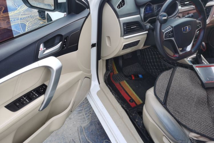 吉利汽车 帝豪 2017款 三厢百万款 1.5L CVT豪华型中控内饰7003