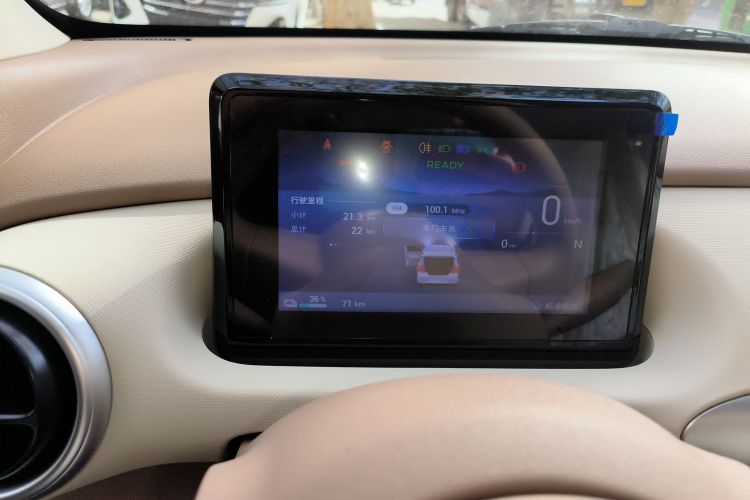 五菱汽车 宏光MINIEV 2025款 四门版 进阶款中控内饰14