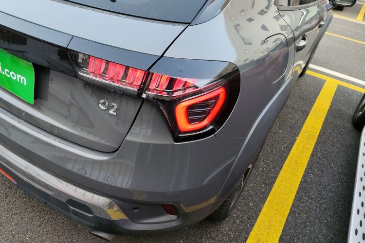 领克02 2018款 1.5T DCT两驱劲Pro版 国V车身外观9