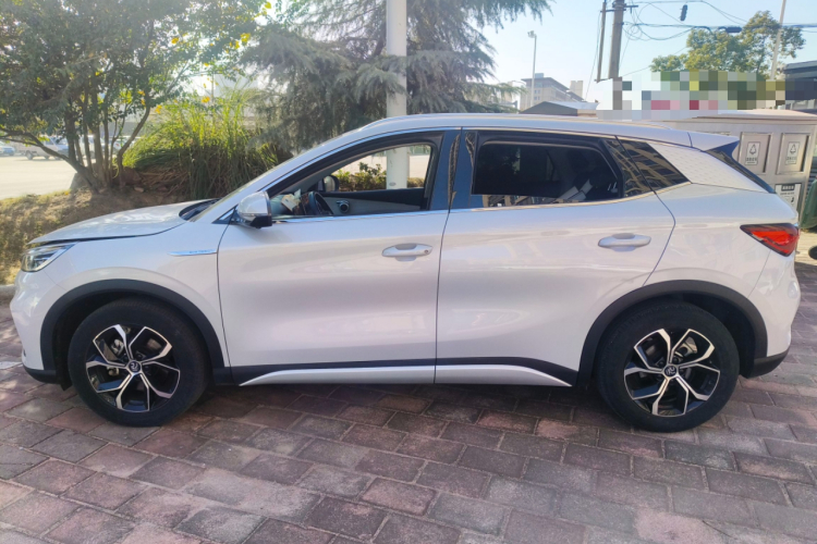 比亚迪 元PLUS 2022款 430KM 尊贵型车身外观6003