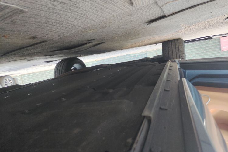 理想汽车 理想ONE 2021款 增程6座版局部细节9002