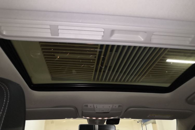 奔驰C级 2020款 改款 C 200 L 时尚型运动版局部细节22