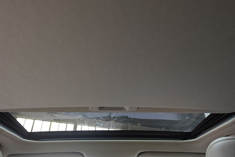 丰田 凯美瑞 2019款 2.0G 豪华版 国VI中控内饰22