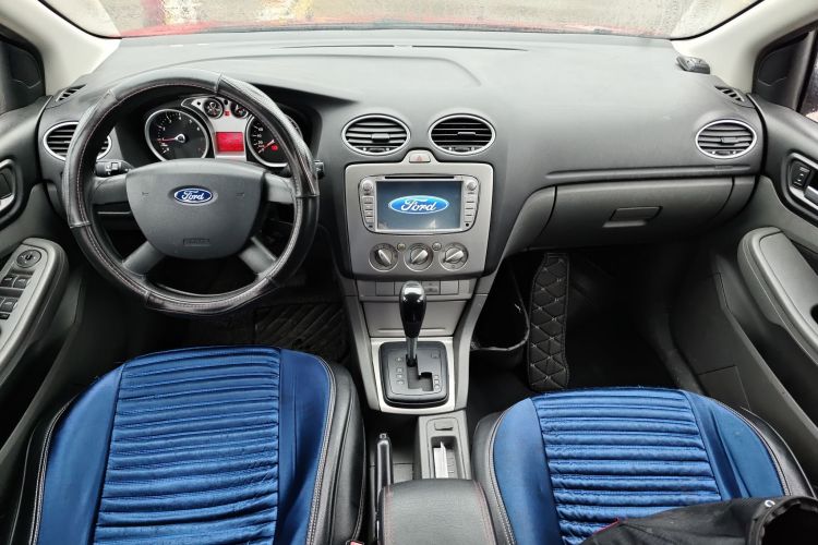 福特 福克斯 2013款 两厢经典 1.8L 自动基本型中控内饰12