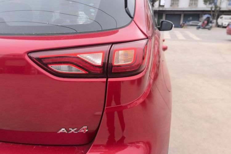 东风风神AX4 2018款 1.6L DCT潮尚型天窗版车身外观9