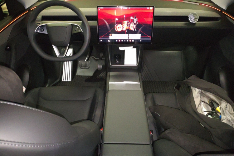 特斯拉 Model Y 2025款 长续航全轮驱动版中控内饰12