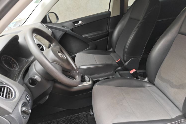 大众 途观 2016款 300TSI 自动两驱风尚版局部细节19