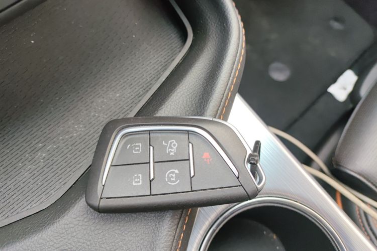 凯迪拉克CT4 2020款 28T 精英型中控内饰11