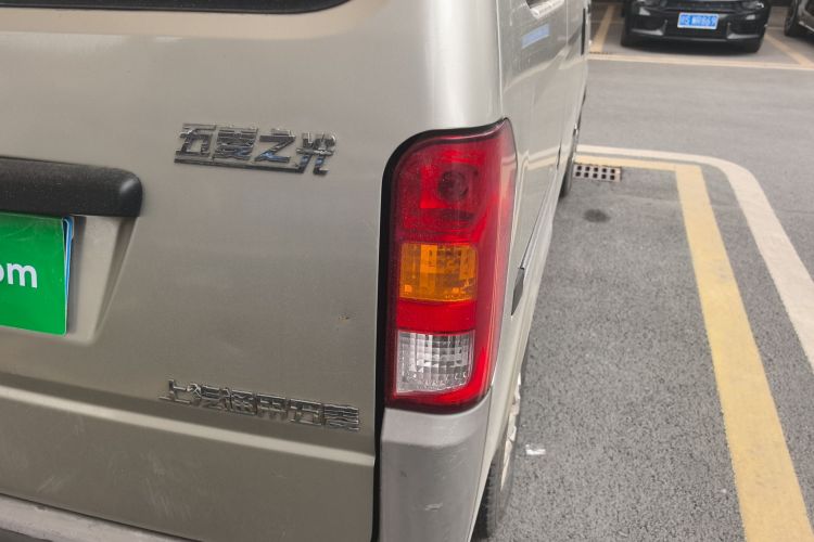 五菱汽车 五菱之光 2013款 1.0L 实用型车身外观9