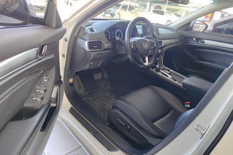 本田 英仕派 2019款 260TURBO 精致版 国VI中控内饰7003