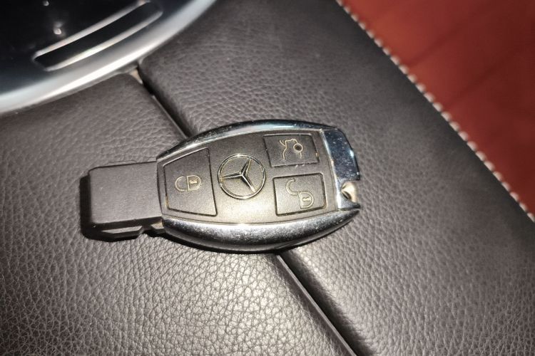 奔驰C级 2018款 C 200 运动版中控内饰7001