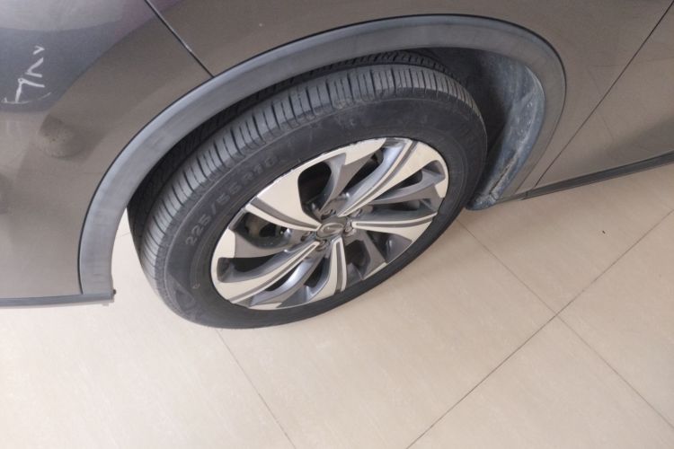 广汽传祺 传祺GS4 2020款 270T 自动尊享版车身外观6007