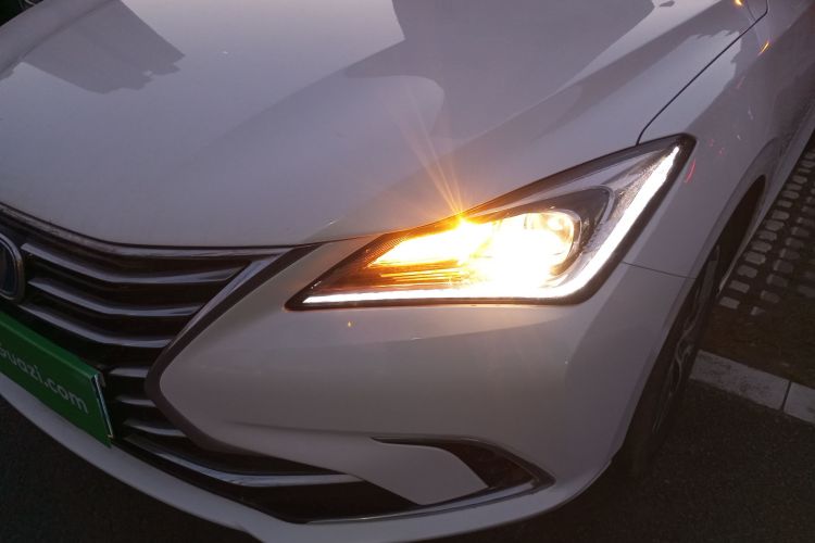 长安 逸动 2018款 1.6L GDI 手动时尚型局部细节36