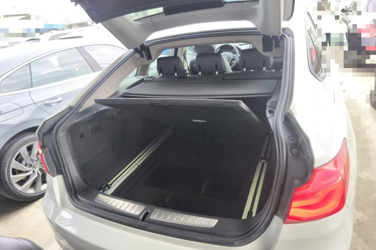 宝马3系GT 2017款 320i 时尚型机舱底盘23