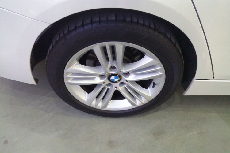 宝马3系 2017款 320Li 时尚型车身外观6008