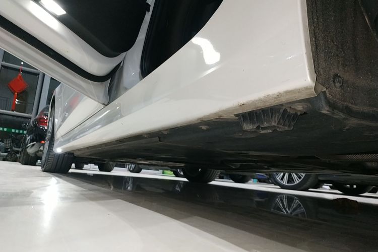 宝马3系 2020款 325Li 首发版局部细节9002