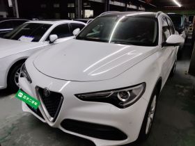 阿尔法·罗密欧 Stelvio斯坦维 2017款 2.0T 280HP 豪华版